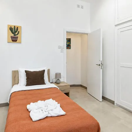 Luxury 4br Terrace & Bbq In St Julians St. Julian's